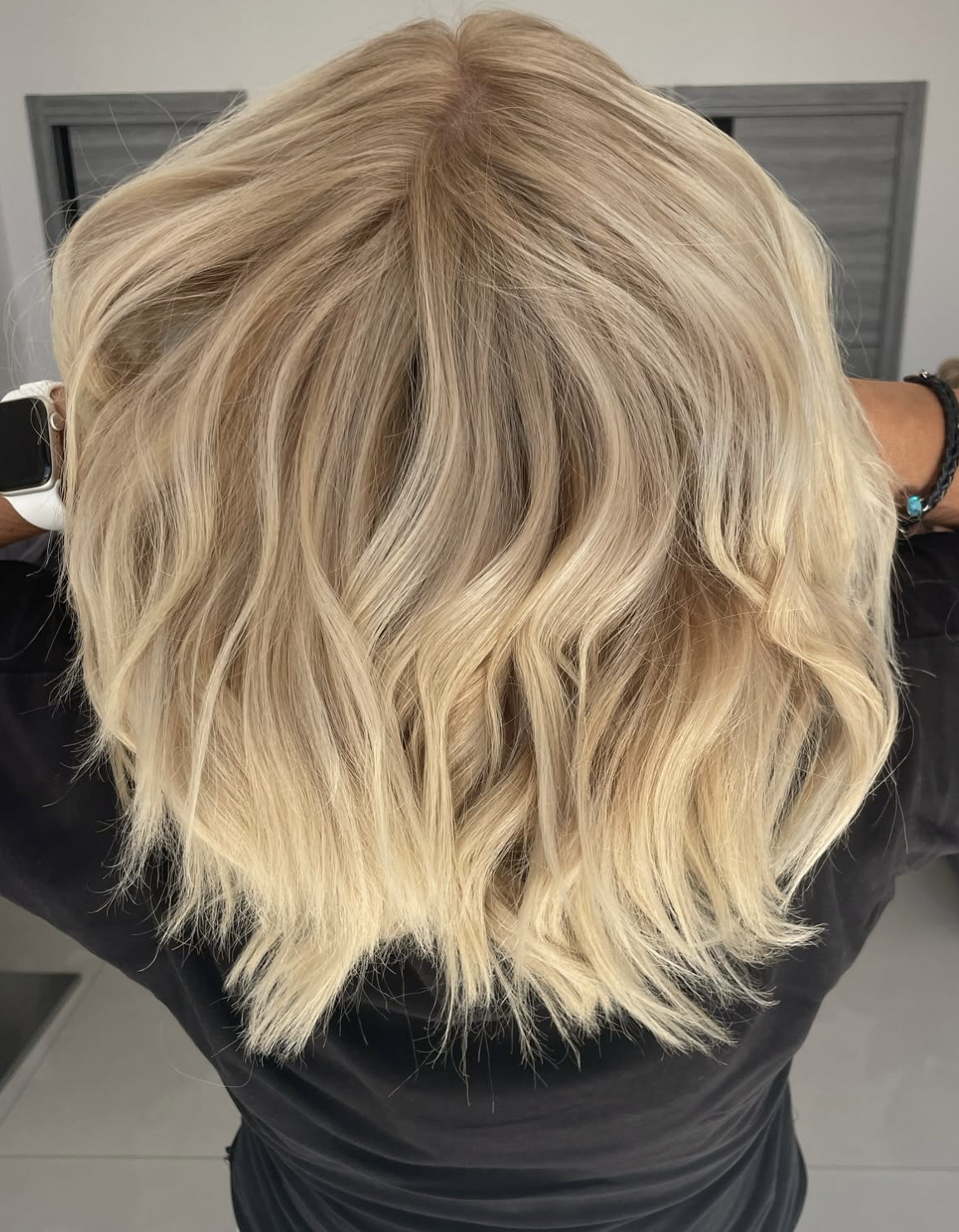 Ondas rubias trabajadas a mano
